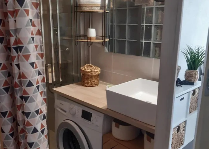 Apartment Nouveau, Port De 4 Personnes
